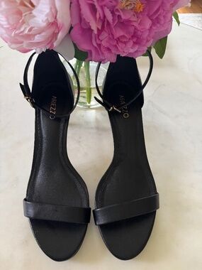 Arezzo Black Sandal